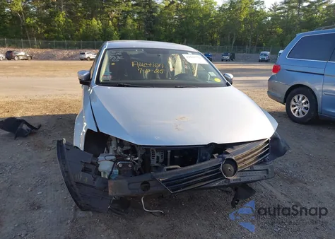 2014 Volkswagen Jetta 1.8T Se z USA, uszkodzony, nr VIN 3VWD17AJ0EM257532